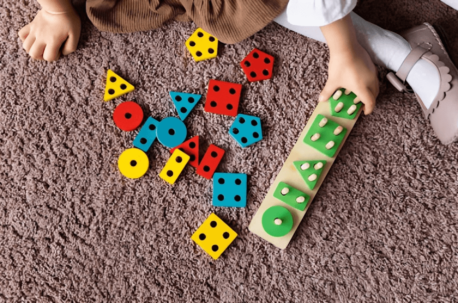 Fine Motor vs Gross Motor Skills: Toys That Develop Both